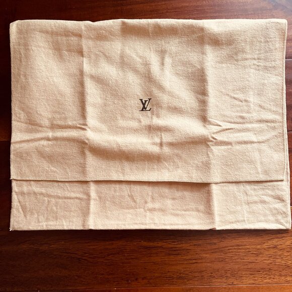 Louis Vuitton Epi Leather Red Lussac Shoulder bag - Picture 16 of 16